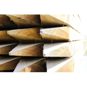 75x125 Fence Posts UC4 / 4 way pointed bottom / flat top