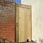 Tongue and Groove side gate with hedgehog access